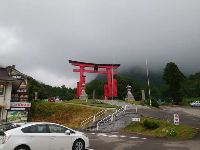駐車場からの写真_湯殿山神社