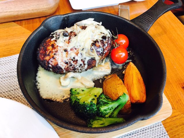 ランチ_on A TABLE オンアターブル