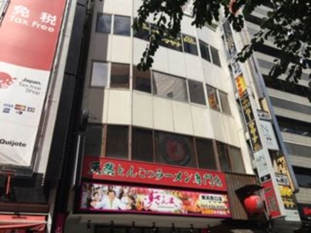 ビル2階には入っています_一蘭 横浜西口店