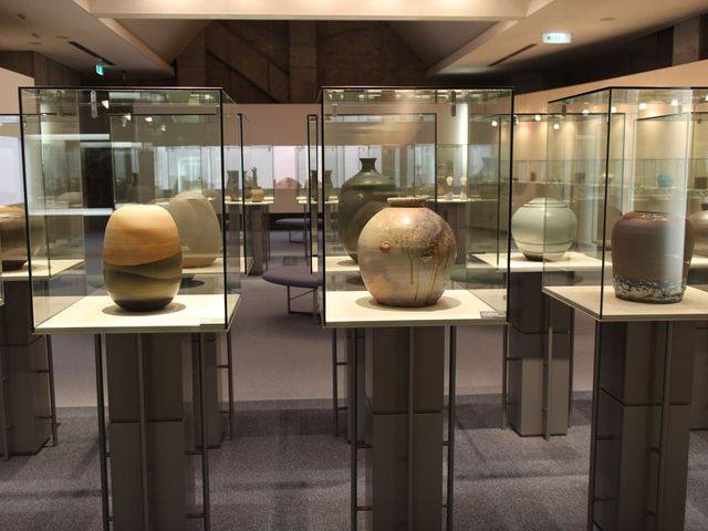 有名作家の陶器_江別市セラミックアートセンター