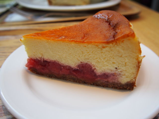 いちごのチーズケーキ¥450_Cafe & Meal MUJI 日比谷