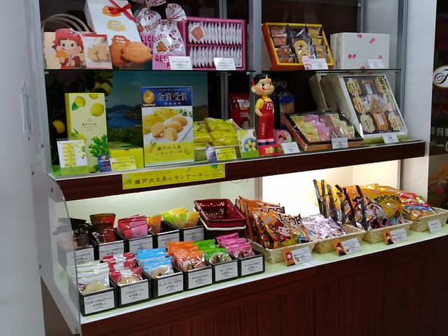 店内(焼き菓子)_不二家 佐世保店(FUJIYA)