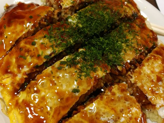ボリュームあり!でもサクサク食べられます!_お好み焼 みっちゃん総本店 広島駅新幹線口 ekie店