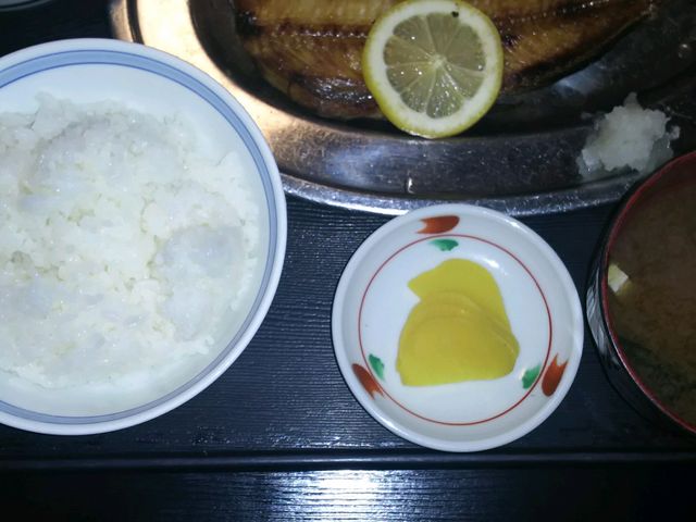 ホッケ定食
ホッケが大きくて身は柔らかくとても美味しかったです("〓")_三松会館