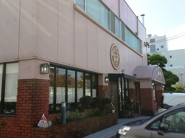 店舗外観_炭焼珈琲ヨシダ