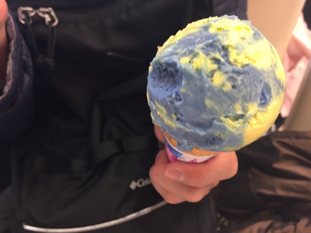 ミニオンアイス_サーティワンアイスクリーム なんばウォーク店