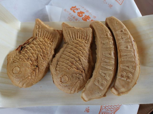 たい焼きとバナナ焼き_だるまや