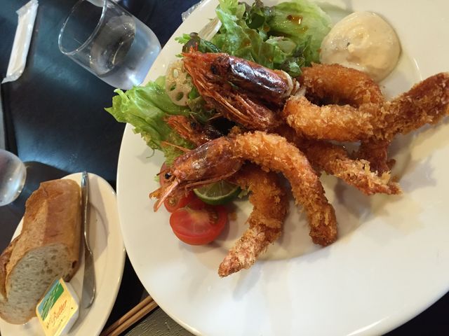 有頭エビのフライ_洋食元