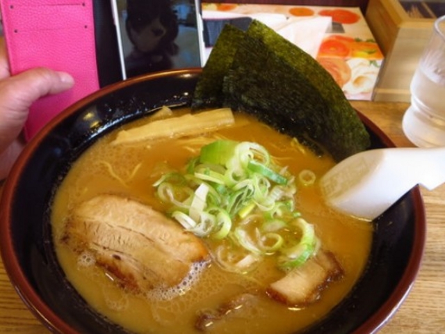 醤油ラーメン_らーめん波飛沫 北見店