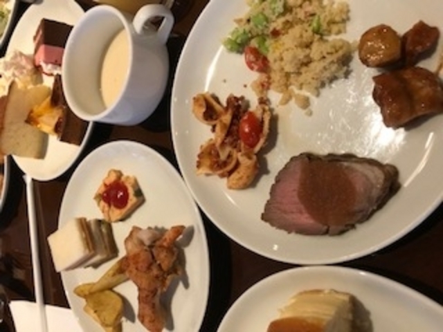 バイキングの一部 ローストビーフ_カフェ・レストラン ル・カフェ