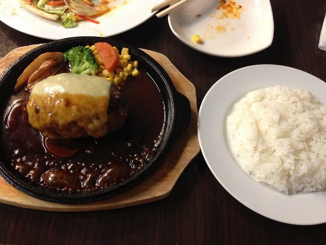 お洒落で美味しいお店_ハンバーグ&ステーキ lolo ロロ