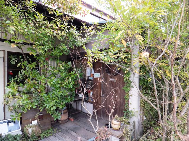 店舗入口付近の様子_つぐみカフェ