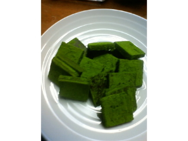 生チョコレートサービスパック抹茶風味(648円)_チョコレートハウス モンロワール
