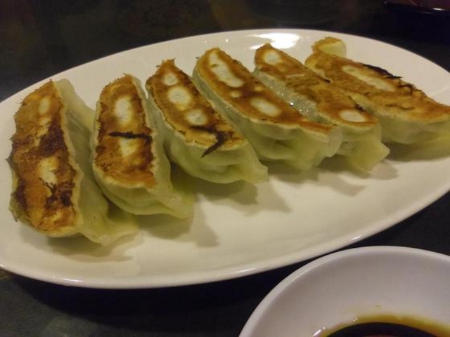 味気ない餃子_中国料理 品品香(ピンピンシャン)