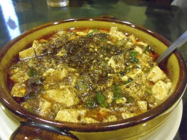 辛いだけの麻婆豆腐_中国料理 品品香(ピンピンシャン)