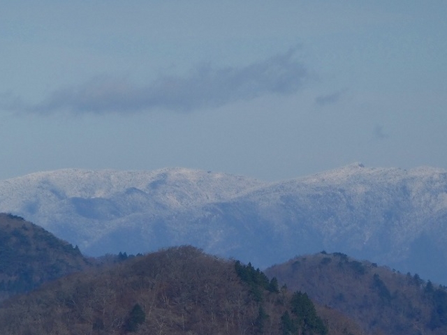 和歌山県・ごまさんスカイタワー 積雪の山々_ごまさんスカイタワー