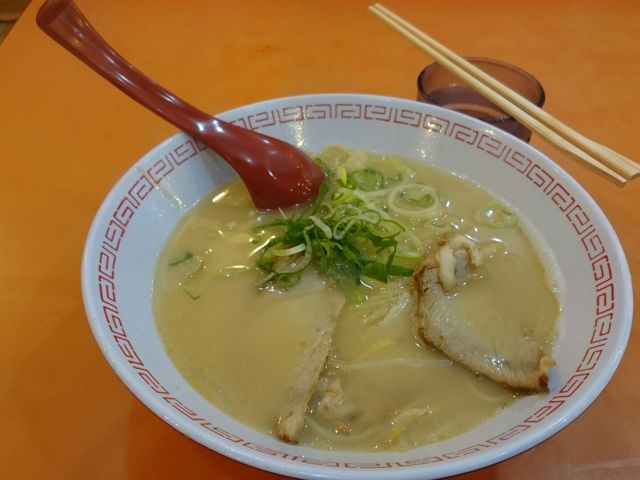 ラーメン普通_金龍ラーメン・難波千日前店
