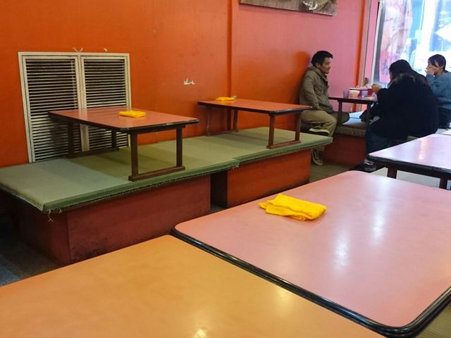 店内の様子_金龍ラーメン・難波千日前店