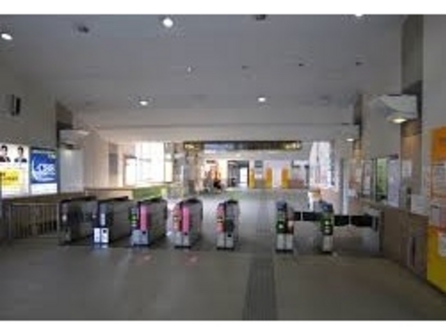 きちんと料理工房の最寄り絵k時は中央大学明星大学駅の改札からすぐ。_きちんと料理工房