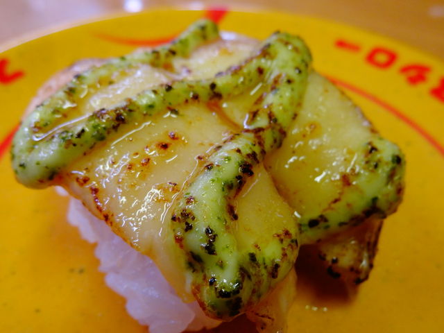 炙りサーモンバジルチーズ_スシロー三木店