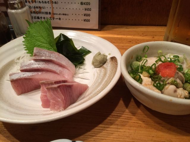 混んでますが、タイミングよければすっと入れます。_とり石