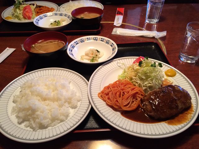 ハンバーグセット食べました_かぶと