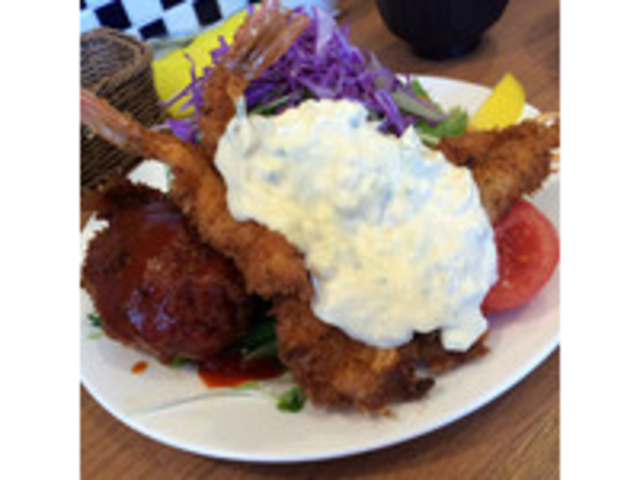 ランチ定食です。_洋食Mogu