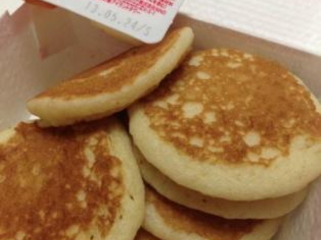 誕生月特典のプチパンケーキ☆_マクドナルドSHIZUOKA109店