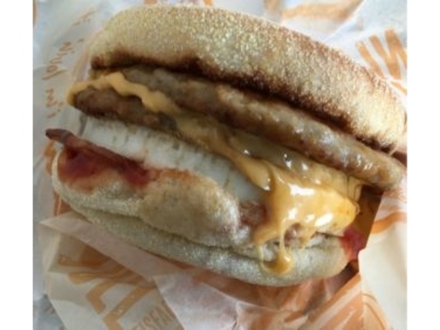 ボリューム満点!_マクドナルド泡瀬店