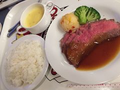クイーン・オブ・ハートのバンケットホールの写真2