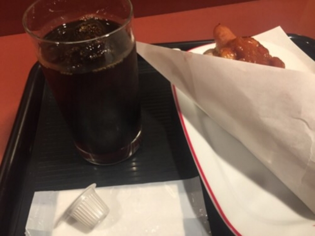 焼き立てホットドッグが美味しいです。_カフェ ベローチェ 渋谷駅新南口店