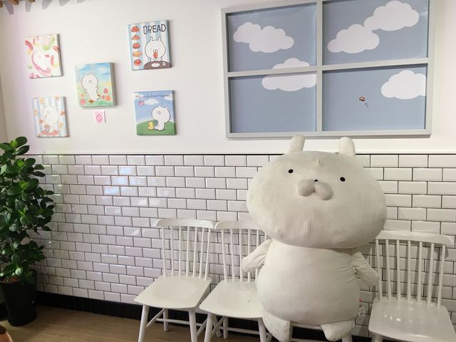 3階はうさまるショップ_天神西通り