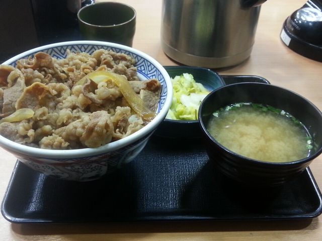 牛丼大盛り、お新香みそ汁セット_吉野家129号線上溝店