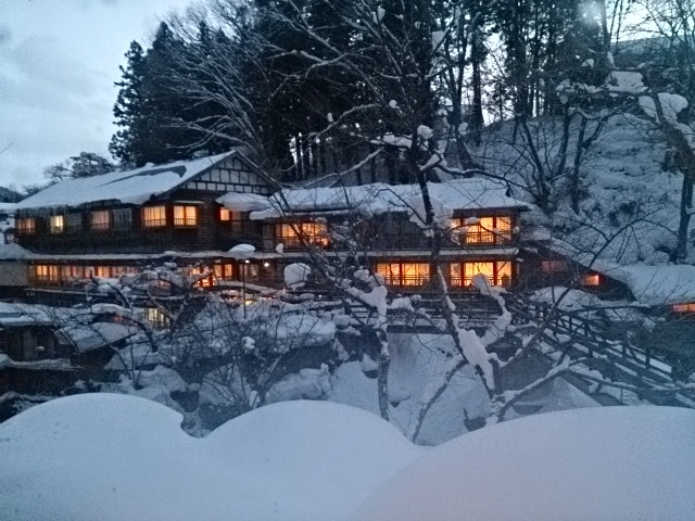 菊水館から見た湯治部_大沢温泉
