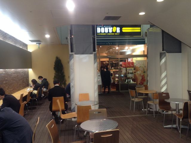 室内オープンカフェ_ドトールコーヒーショップ 錦糸町楽天地ビル地下店(GOURMET COFFEE DOUTOR)