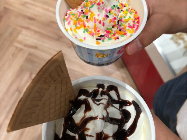 カラースプレーとチョコソース_不二家 ゆめタウン博多店