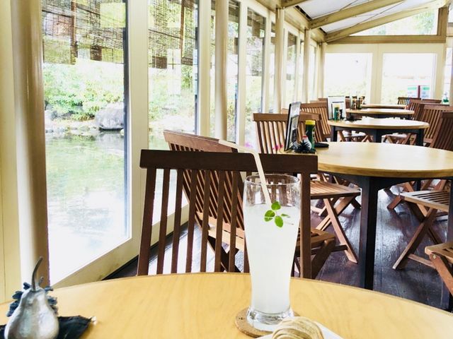 よくばりスイーツ \750
ゆずスカッシュ \450_水辺のカフェテラス