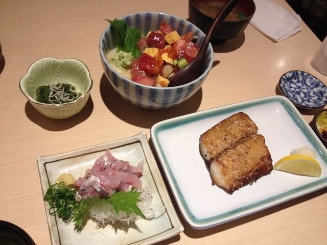 山正丼、サワラの焼き物。最高です。_鮮魚・お食事処 山正