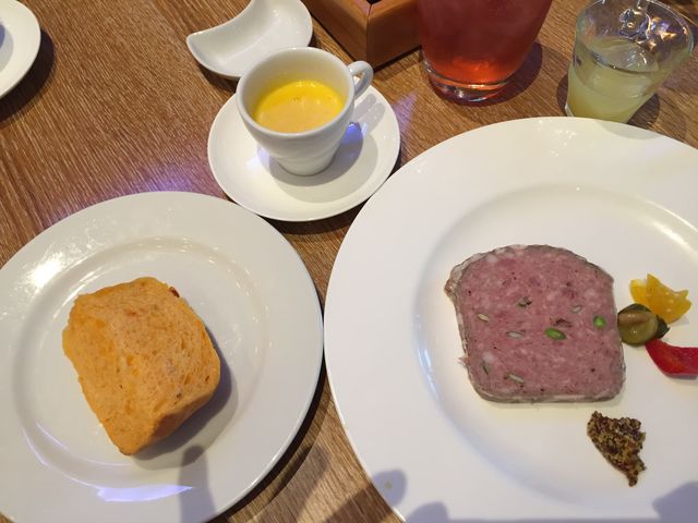 ランチのコスパも高い_D BRASSERIE&SWEETROOM (ディー ブラッセリー&スウィートルーム)