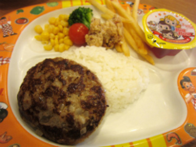 お子様メニューにもハンバーグがあります☆_ビッグボーイ岐阜穂積店