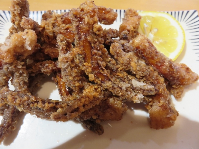 道下のイカ下足ザンギ_朝市お食事処山三道下商店