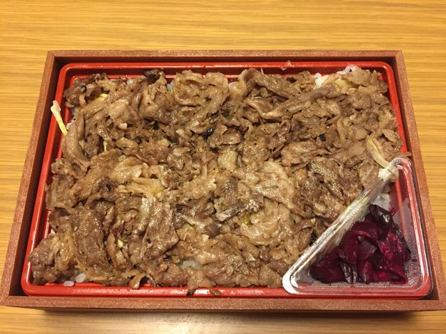 焼肉弁当。_はつだ
