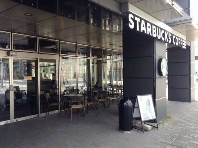 オープンカフェ席_スターバックス・コーヒー 金町駅南口店
