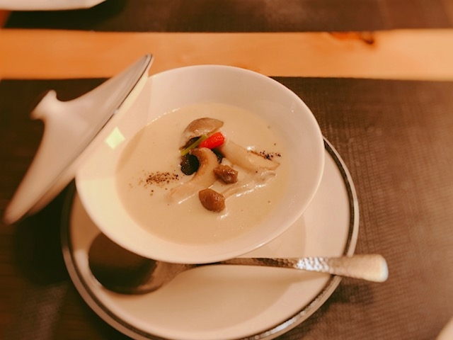 この茶碗蒸しは絶品です。初めての味に驚きました。_花のれん