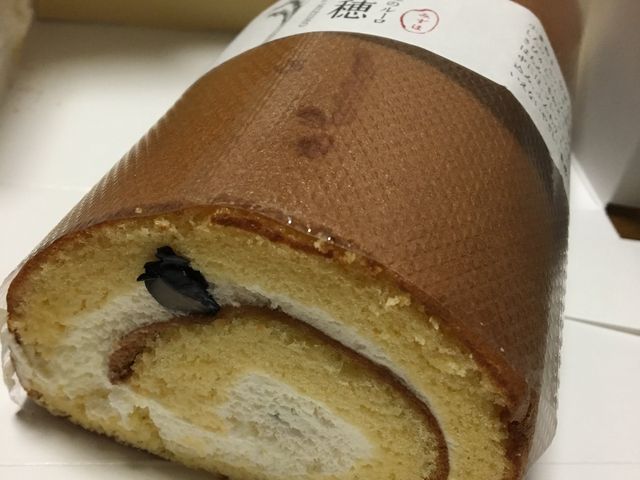 黒豆のロールケーキです。_ラ・テールセゾン 東急東横店