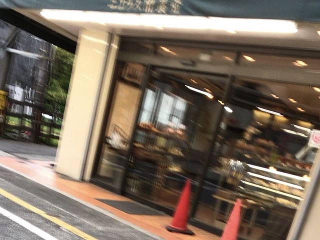 店頭_ニコラス精養堂
