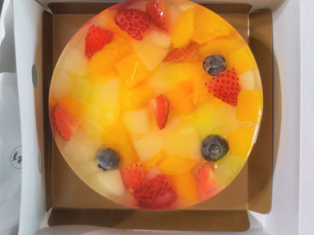 『ANTENOR・東京大丸店のホールケーキ』。_アンテノール 大丸東京店