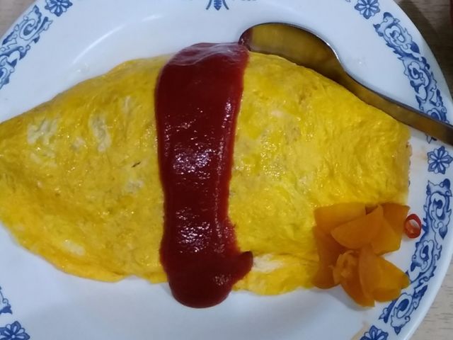 オムライス 700円_あじ盛食堂