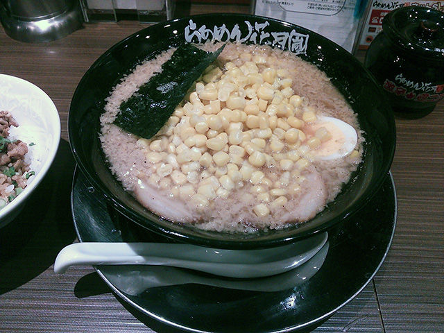 ラーメン_ラーメン花月 嵐 蓮田SA店