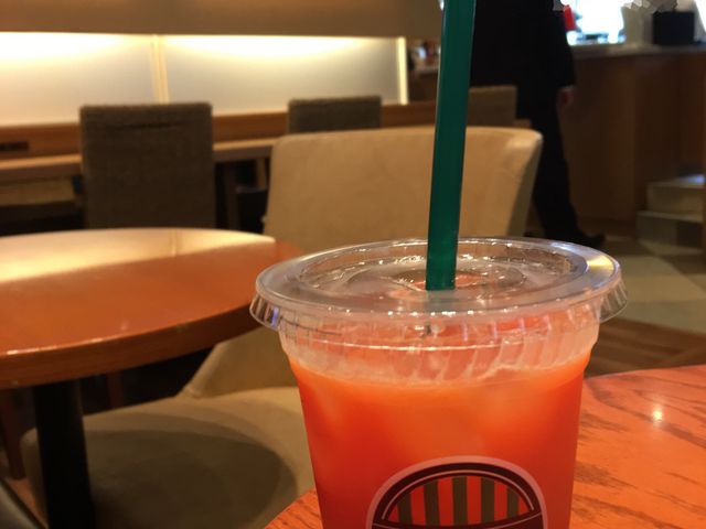 ブラッドオレンジジュース_タリーズコーヒーショップ博多駅マイング店(Taste the Difference | TULLY’S COFFEE)